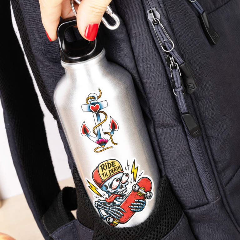 Pegatina de vinilo personalizada sobre botella